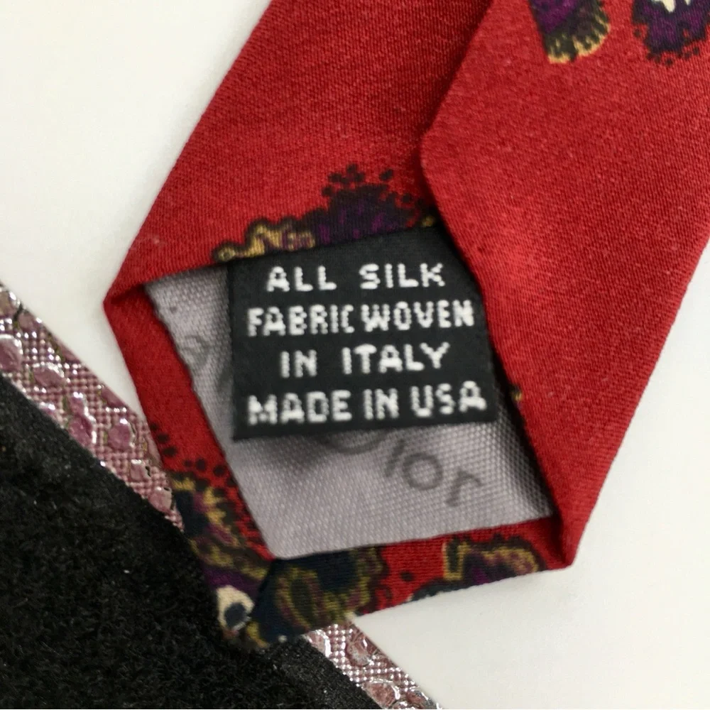 NEW Christian Dior Italy, Men’s 100% Silk Red Gold Abstract Men’s Neck Tie
